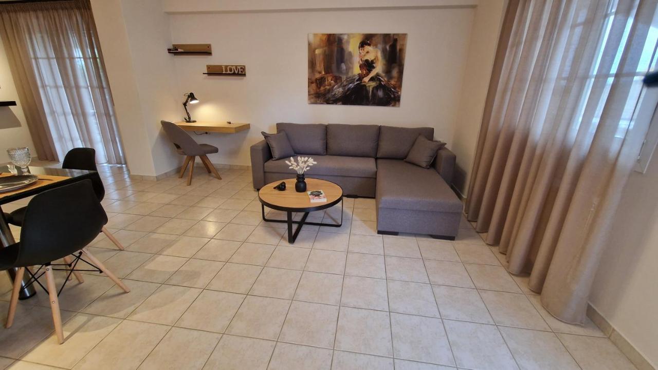 Primrose Apartments Толон Экстерьер фото