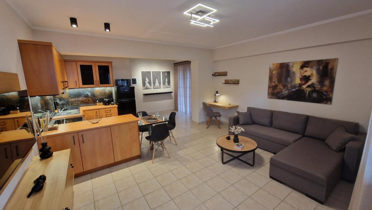 Primrose Apartments Толон Экстерьер фото